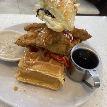Bruncheon Las Colinas - Texas Chicken Bacon Waffle - Breakfast & Brunch Near Me - Irving, Texas