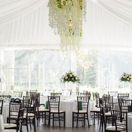Center pieces and light flowers