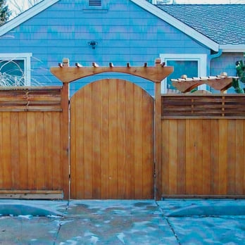 Bend Fence and Deck - Cedar Fencing - Fences & Gates Near Me
