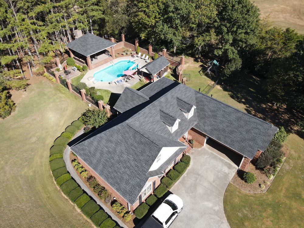 Slide of Oak Ridge Roofing