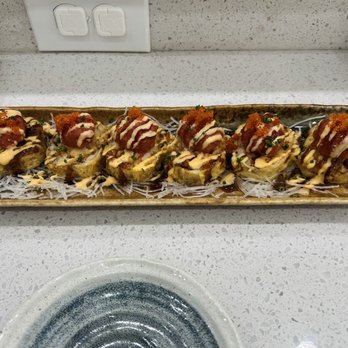 Akinori Sushi - Akinori Roll - Japanese Near Me - Pasadena, California