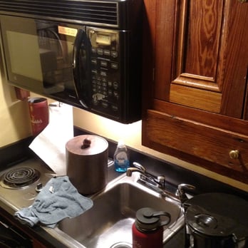 Hotel De La Monnaie - Small kitchen area. The kitchenware is all cheap and mismatched. Step it up RCI! - Hotels Near Me - New Orleans, Louisiana