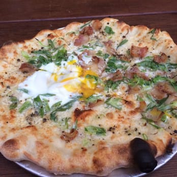 Delfina - Carbonara pizza - bacon, egg, and black peppery goodness - Pizza Near Me - San Francisco, California
