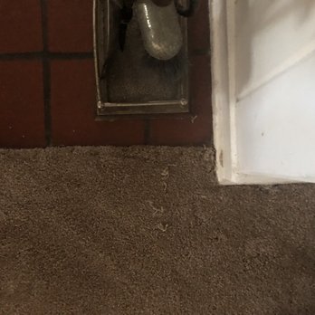Custom Carpets Centers - Crooked carpet cut - Carpeting Near Me - Tonawanda, New York Custom Carpets Centers - Crooked carpet cut - Carpeting Near Me - Tonawanda, New York