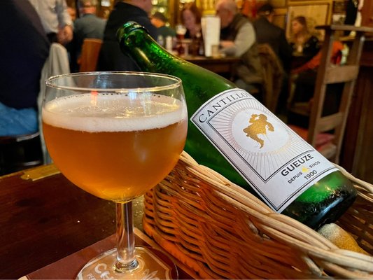 Poechenellekelder by null