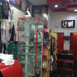 Larva - Interior de la tienda