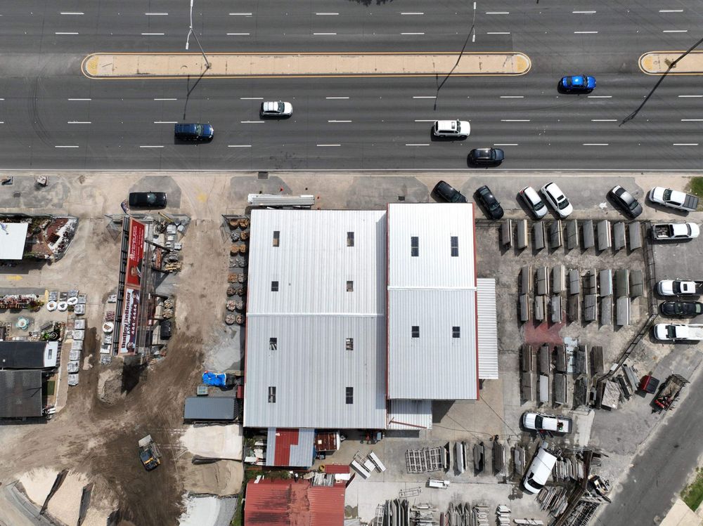 Slide of Lapeyre Construction