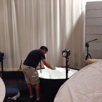 WRAL-TV 5 - Steve Elizondo setting up for a shoot. - Television Stations Near Me - Raleigh, North Carolina WRAL-TV 5 - Steve Elizondo setting up for a shoot. - Television Stations Near Me - Raleigh, North Carolina