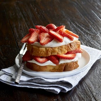 Jason's Deli - a stack of strawberries and whipped cream - Sandwiches Near Me - Jackson, Tennessee Jason's Deli - a stack of strawberries and whipped cream - Sandwiches Near Me - Jackson, Tennessee