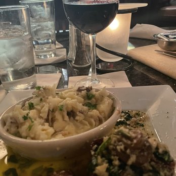 John & Nick's Steak & Prime Rib - Steak De Burgo - Steakhouses Near Me - Clive, Iowa
