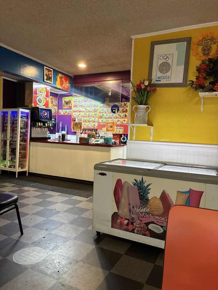 Taqueria Pelayos 3