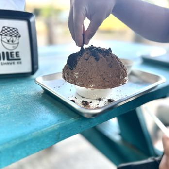 Familee Korean Shave Ice - Mama Bear - sprinkling crushed Oreos on top - Desserts Near Me - Kapaʻa, Hawaii Familee Korean Shave Ice - Mama Bear - sprinkling crushed Oreos on top - Desserts Near Me - Kapaʻa, Hawaii