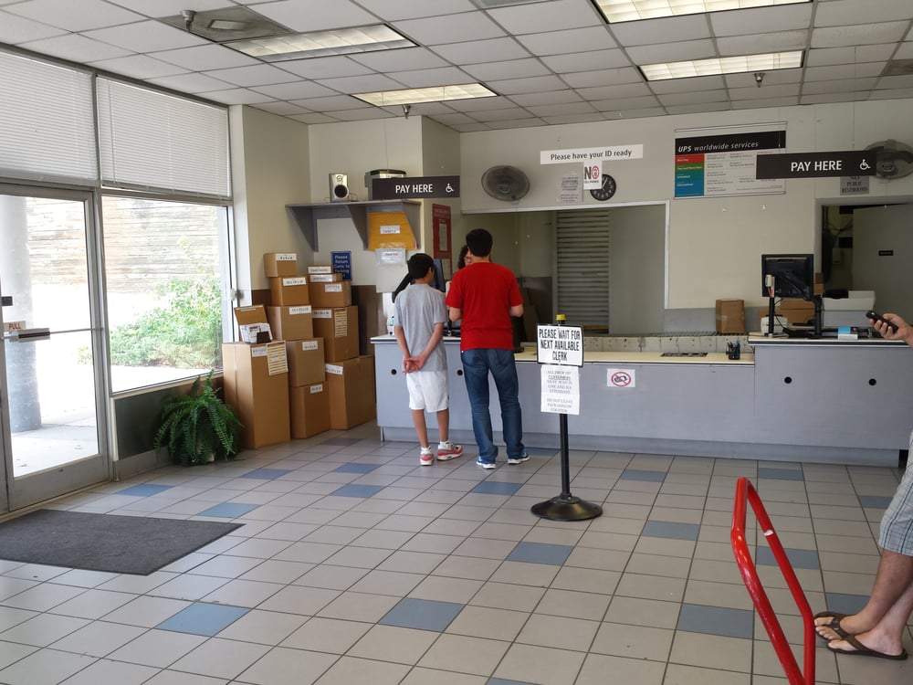 UPS CUSTOMER CENTER 11 Photos & 33 Reviews Shipping Centers 4000