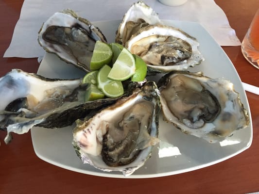Los Cuates Seafood and Bar by null