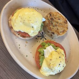 Smashed Avocado Benny