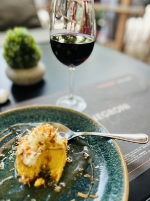 Negroni Bistro & Sushi Bar by null