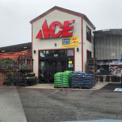 West Salem Ace Hardware - Front door.