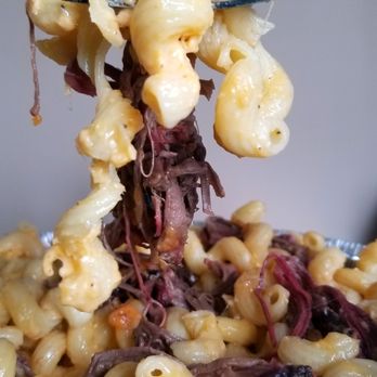 Northern Smokes - Smoked brisket mac and cheese - Halal Near Me - Toronto, Ontario Northern Smokes - Smoked brisket mac and cheese - Halal Near Me - Toronto, Ontario