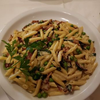 Garlic Rose Bistro - Carbonara. Dinner portion is enough for 2-3 people, maybe. It's good for someone who loves a creamy sauce. - American Near Me - Cranford, New Jersey Garlic Rose Bistro - Carbonara. Dinner portion is enough for 2-3 people, maybe. It's good for someone who loves a creamy sauce. - American Near Me - Cranford, New Jersey