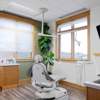 Shine Dental - Bright, comfortable suites. - Oral Surgeons Near Me - Bozeman, Montana Shine Dental - Bright, comfortable suites. - Oral Surgeons Near Me - Bozeman, Montana