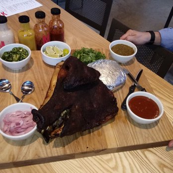 The Midwestern - The Pig's Head. - American Near Me - St. Louis, Missouri
