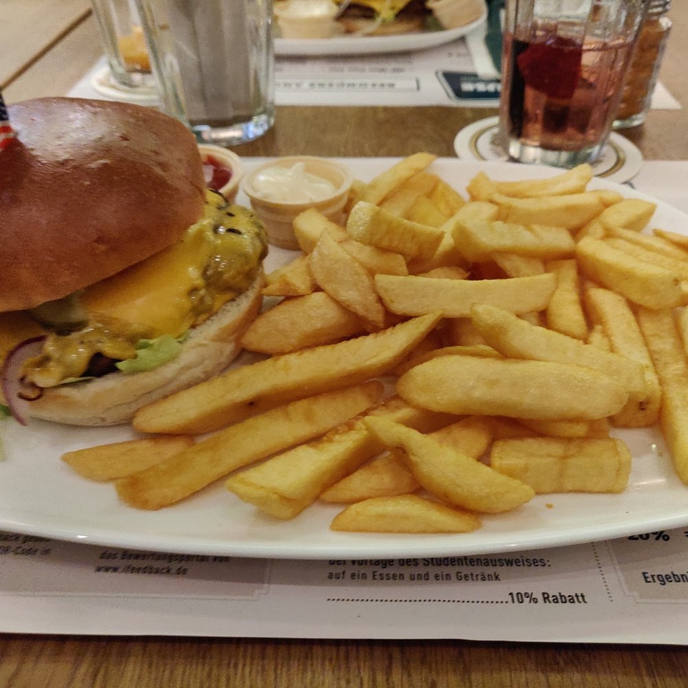 Road House Downtown - Burgers Near Me - Paderborn, NW