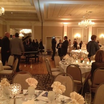 Abbington Distinctive Banquets - Wedding Planning Near Me - Glen Ellyn, Illinois