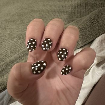 Lux Nails & Spa - Nail Salons Near Me - Santa Barbara, California
