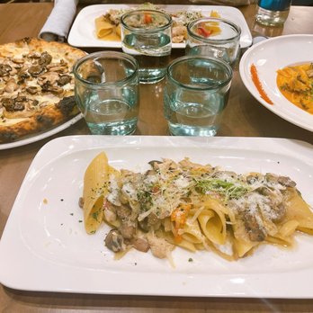 Costa Sorrento - Pasta has no sauce on it and was bland. The two sides tasted like undercooked pasta. - Pizza Near Me - Markham, Ontario