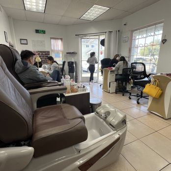 Nails 2000 - Nail Salons Near Me - Cupertino, California