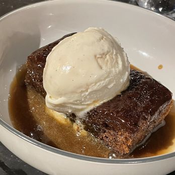 Bread Street Kitchen & Bar - Sticky toffee pudding - British Near Me - Edinburgh, EDH Bread Street Kitchen & Bar - Sticky toffee pudding - British Near Me - Edinburgh, EDH