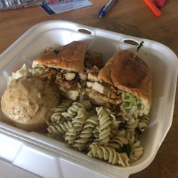 Runway Grille & Deli - Chicken Curry Sandwich