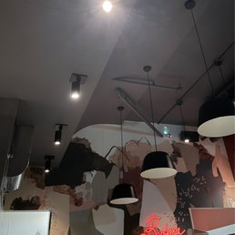 Love the theme, simple yet intimate ambiance