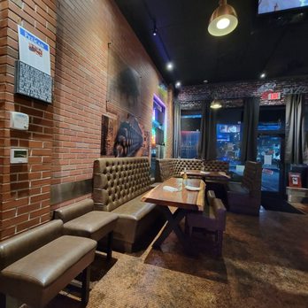 Anne Marie's Pizza & Wine - Inside - Wine Bars Near Me - Pompano Beach, Florida Anne Marie's Pizza & Wine - Inside - Wine Bars Near Me - Pompano Beach, Florida