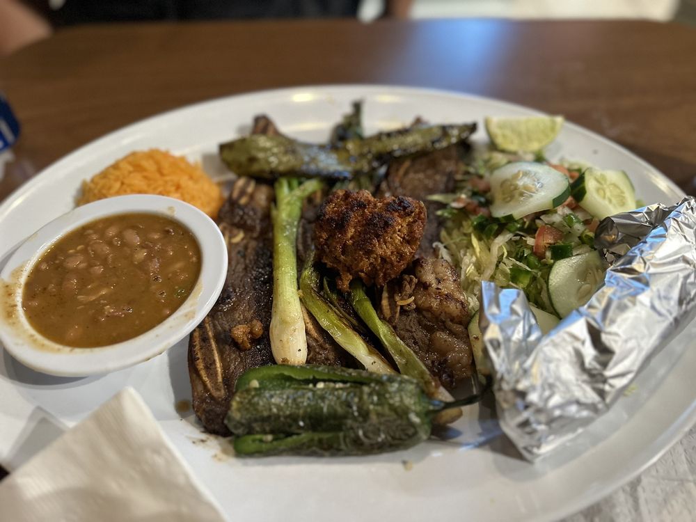 Food from Los Cuates Taqueria