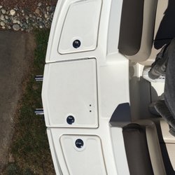Boat Country - Front swim step ! With front ladder with 3 storage compartments