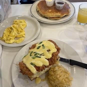 Phoebe's Diner - Phoebe's Benedict subbed the ham for fried chicken, pancakes are huge, and 2 side of eggs - Diners Near Me - Austin, Texas Phoebe's Diner - Phoebe's Benedict subbed the ham for fried chicken, pancakes are huge, and 2 side of eggs - Diners Near Me - Austin, Texas
