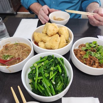Golden Leaf - Oyster vermicelli, stinky tofu, pork belly rice, boiled spinach - Taiwanese Near Me - San Gabriel, California
