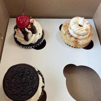 The Crazy Kat - three cupcakes in a box - Desserts Near Me - Pitman, New Jersey