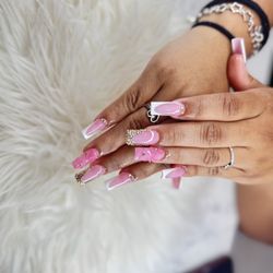De Top Nail