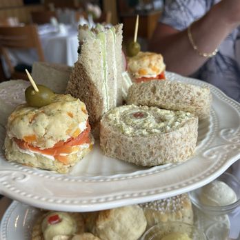 White Heather Tea Room - Tea Rooms Near Me - Victoria, British Columbia White Heather Tea Room - Tea Rooms Near Me - Victoria, British Columbia