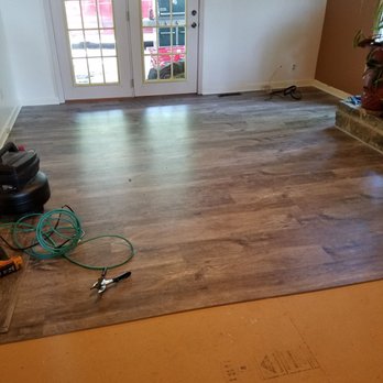 D&M Discount Floors - a hardwood floor being installed - Carpeting Near Me - Portland, Tennessee D&M Discount Floors - a hardwood floor being installed - Carpeting Near Me - Portland, Tennessee