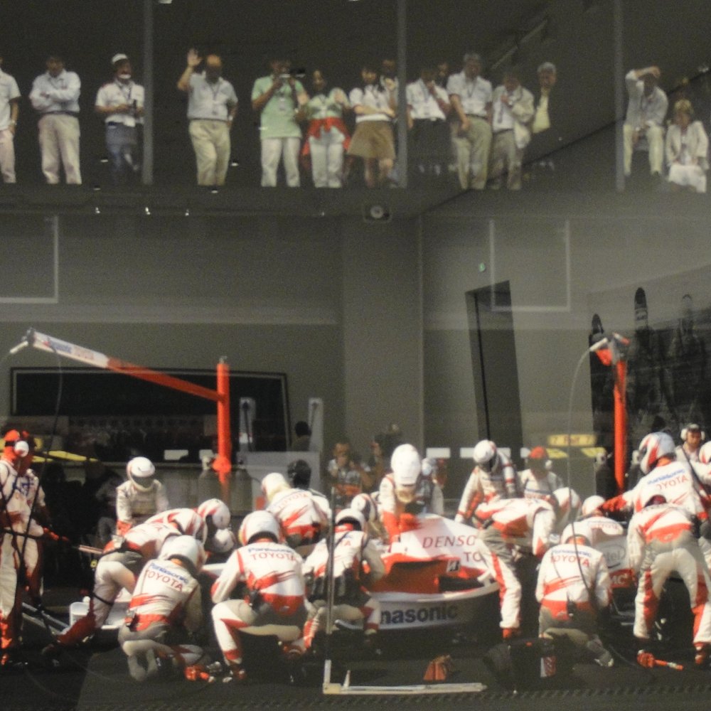 Fondation Louis Vuitton - expansive racing photo on exhibit - Art Galleries Near Me - Paris, 75