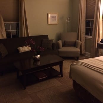 Acorn Inn - Hotels Near Me - Elon, North Carolina Acorn Inn - Hotels Near Me - Elon, North Carolina