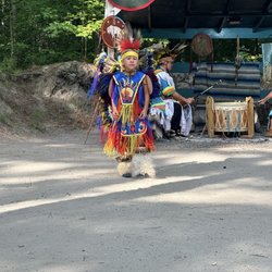 Sun Outdoors Frontier Town - Native dance family