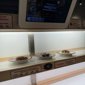 Waka Sakura - Conveyor Belt Sushi Near Me - Gardena, California