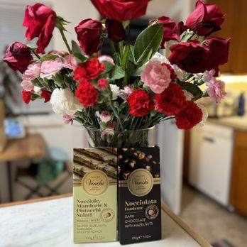 Venchi - a vase of flowers and chocolates - Gelato Near Me - Santa Clara, California Venchi - a vase of flowers and chocolates - Gelato Near Me - Santa Clara, California