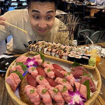Maguro - Sushi Bars Near Me - Brookline, Massachusetts