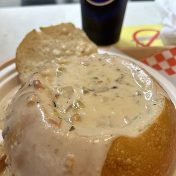 Pike Place Chowder - New England Clam Chowder Sourdough bread bowl - Seafood Near Me - Seattle, Washington Pike Place Chowder - New England Clam Chowder Sourdough bread bowl - Seafood Near Me - Seattle, Washington