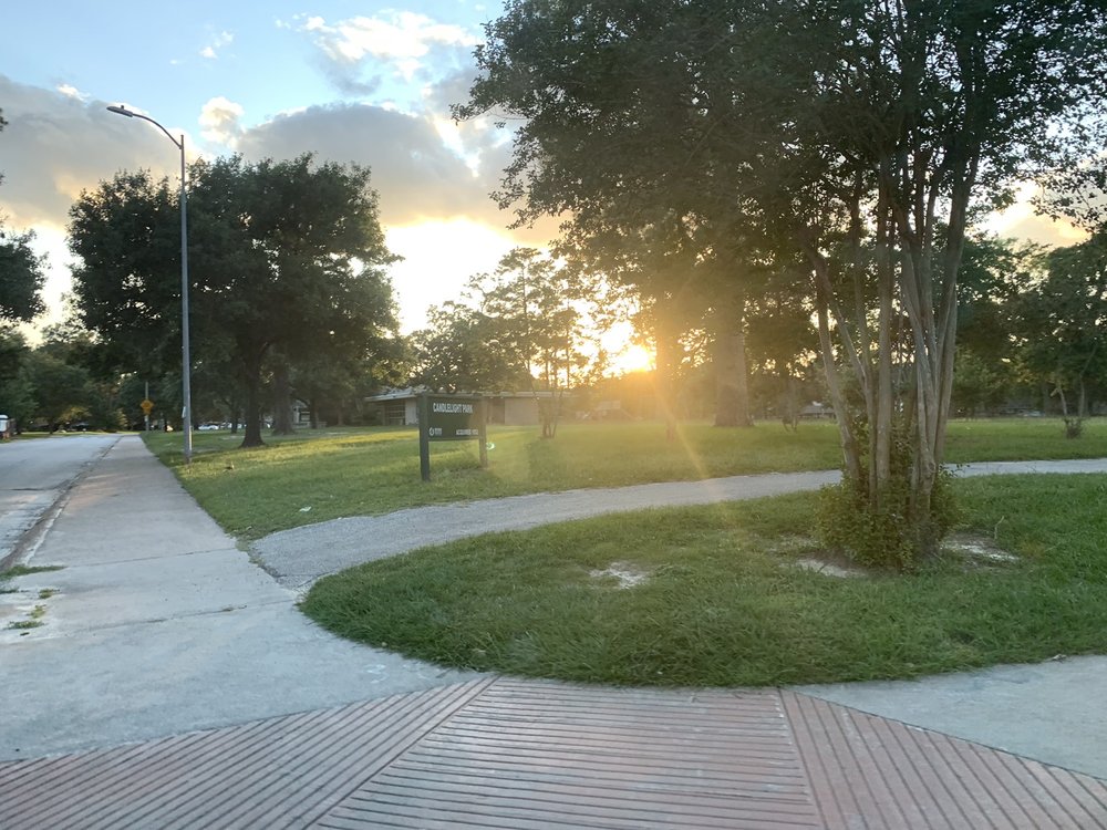 CANDLELIGHT PARK Updated September 2024 1520 Candlelight Ln